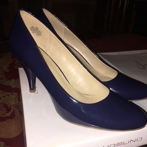 Bandolino Navy Pumps - Gently used